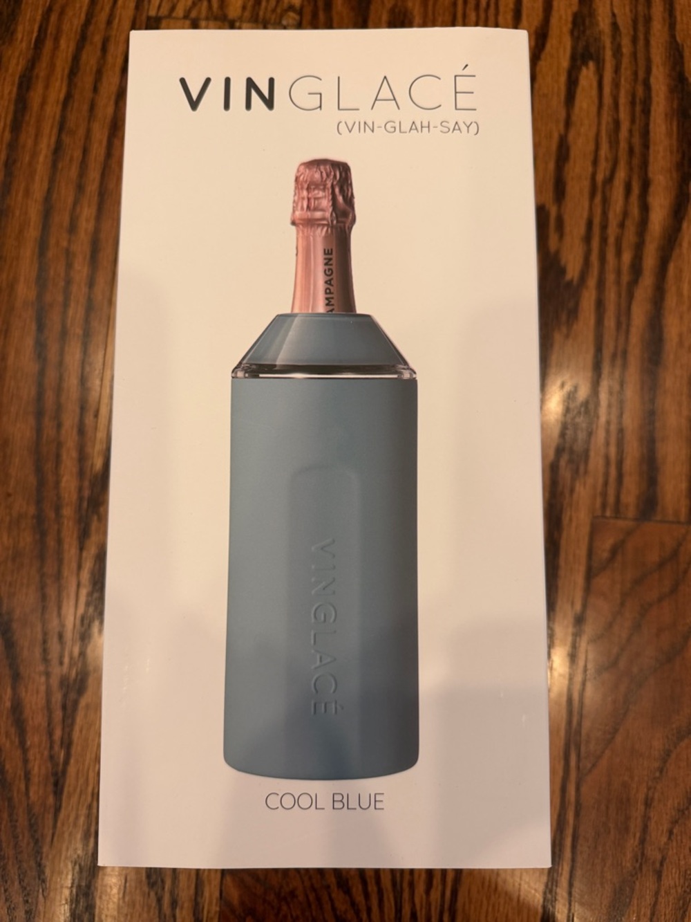 VINGLACÉ Wine Chiller Insulator in Cool Blue New in Box